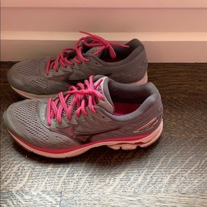 BROOKS running shoes!